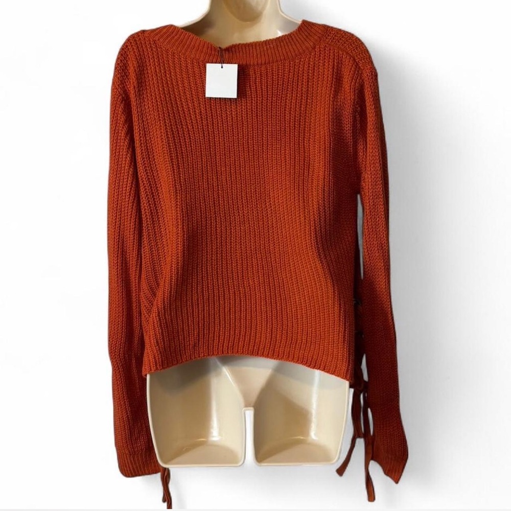 ‎Side Lacing Sweater - Picture 2 of 16